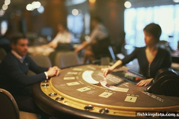 捕鱼王深度解析：MG电子游戏中洞察对手策略转向的实战技巧